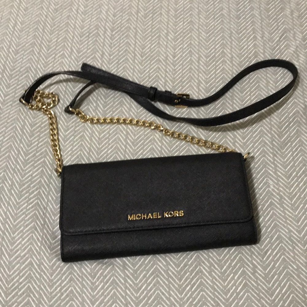Michael Kors Crossbody Clutch